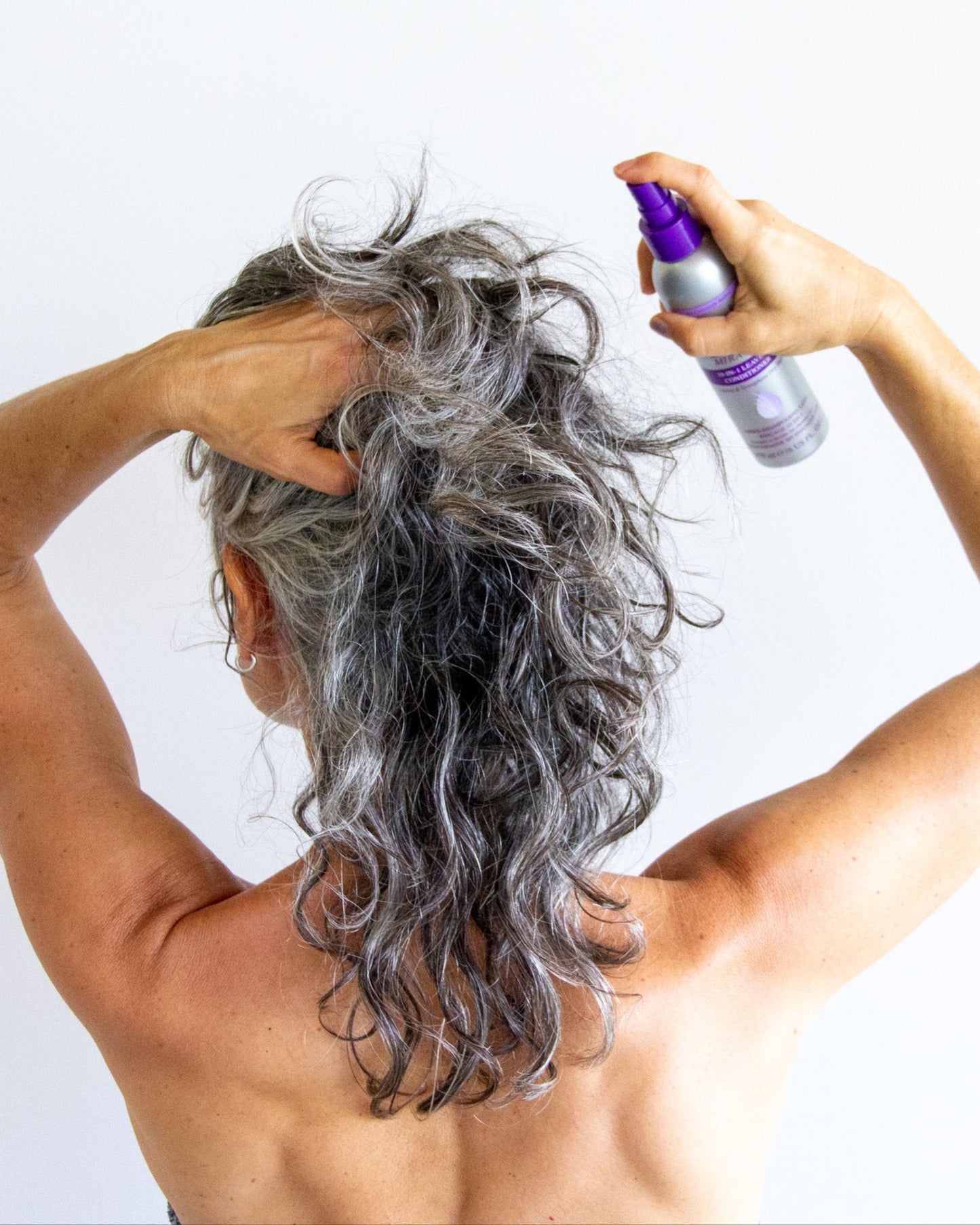 SILVER BRIGHTENING 10-IN-1 LEAVE-IN CONDITIONER